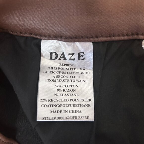 Daze Sundaze Coated Espresso high waist straight leg jeans, SIZE 30 - Picture 5 of 6